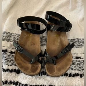 Birkenstock patent leather sandals size Euro 39 (size 9)